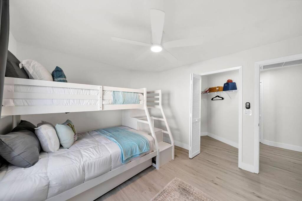 Villa Luxury Waterfront Haven In Cape Coral - Dog-Friendly Escape With Private Pool Exterior foto